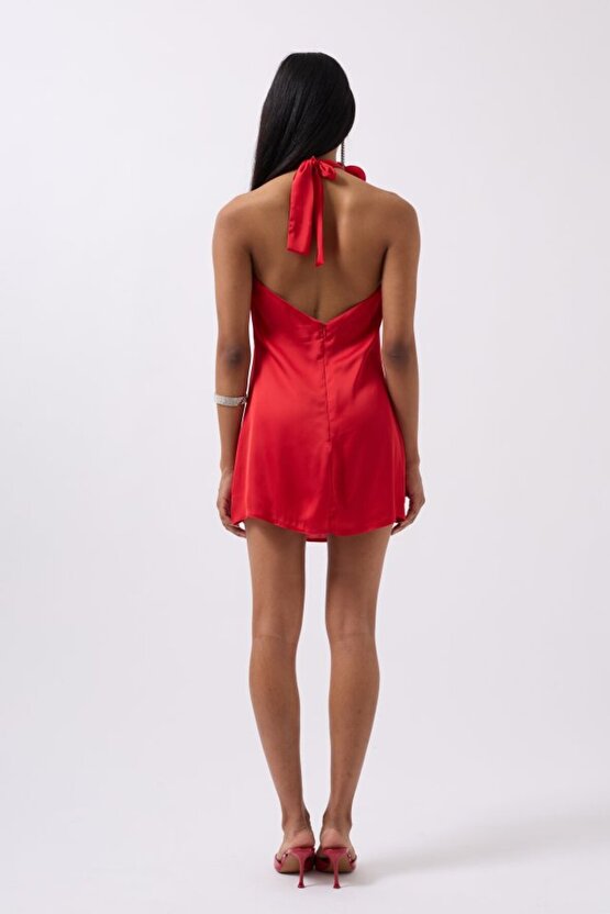 Gökyüzü Moda Gül Detay Mini Saten Elbise