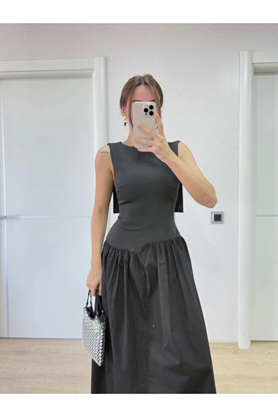 Gökyüzü Moda Arkası Kanatlı Uzun Elbise- Siyah