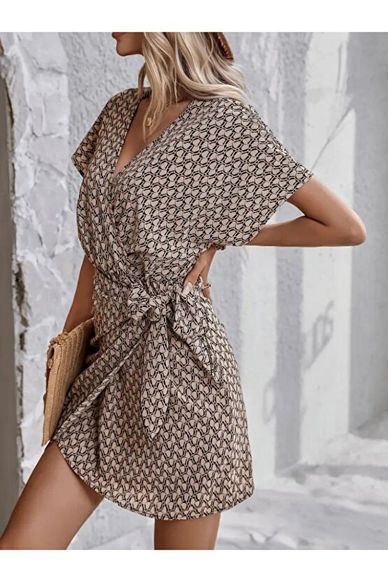 Gökyüzü Moda Kadın Kısa Yarasa Kollu önden Kruvaze Yaka Detaylı önden Bağlamalı Desenli Süprem Elbis