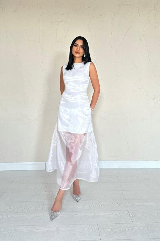 Gökyüzü Moda Beyaz Organze Detaylı Atlas Elbise