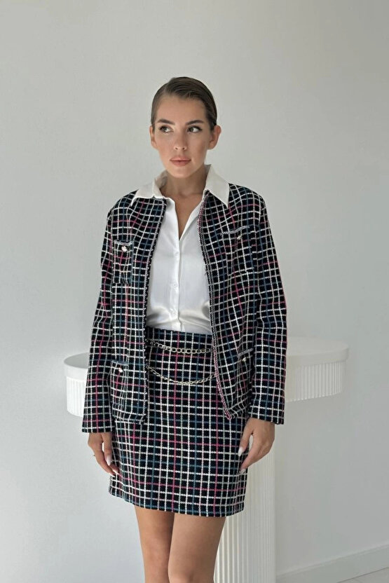 iyah Önü Açık Ceket Ve Eteği Zincirli Takım