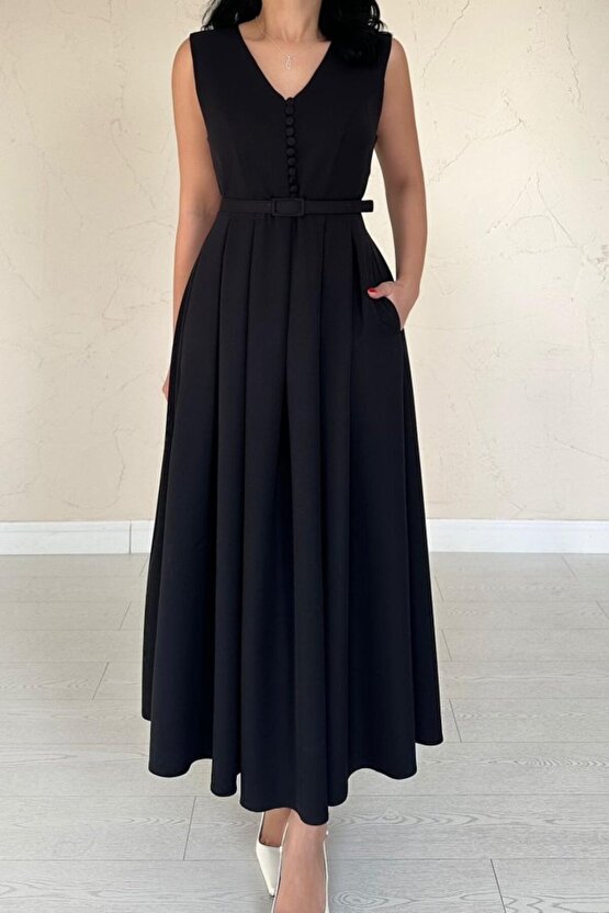 eyesof Siyah Önü Britli Pileli Elbise