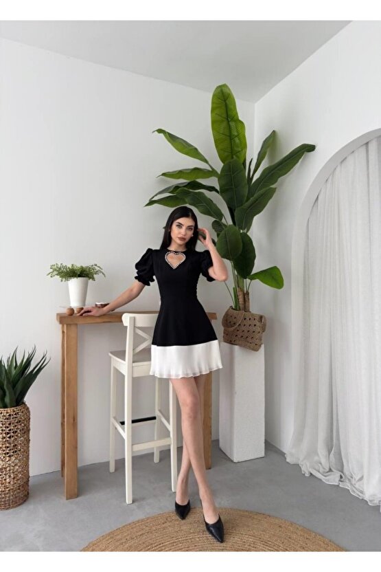 Gökyüzü Safe Kalp Detaylı Elbise