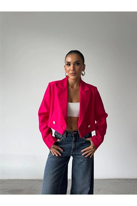 EKŞİOĞLU GLOBAL ARKASI İNCİ DÜĞME DETAYLI CROP CEKET - Fuşya