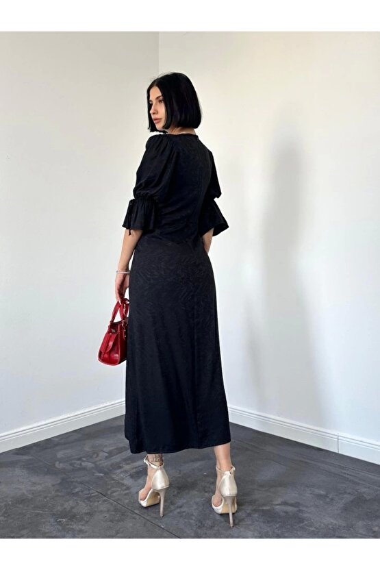 iyah Yırtmaçlı Jakar Elbise