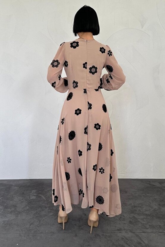 Gökyüzü Moda Vizon Yaka Nakışlı Elbise