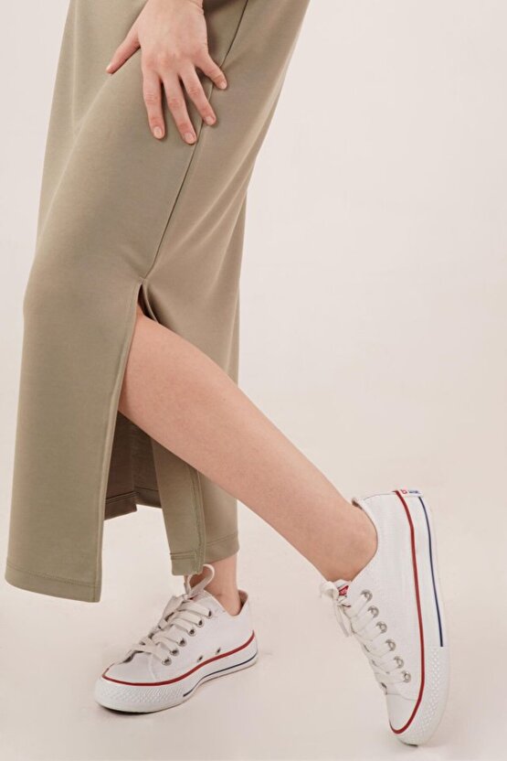 Gökyüzü Moda Yırtmaç Detaylı Kısa Kollu Salaş Maxi Yağ Yeşili Elbise