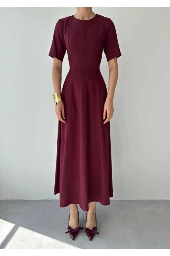 Wera Pliseli idi Elbise