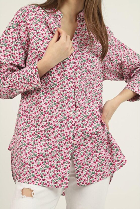 Gökyüzü Moda Kırmızı V Yakalı Ve Desenli Gömlek