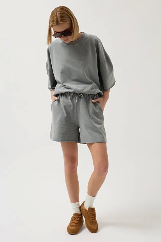 Oversize Lazer Kesim Bisiklet Yaka Thirt