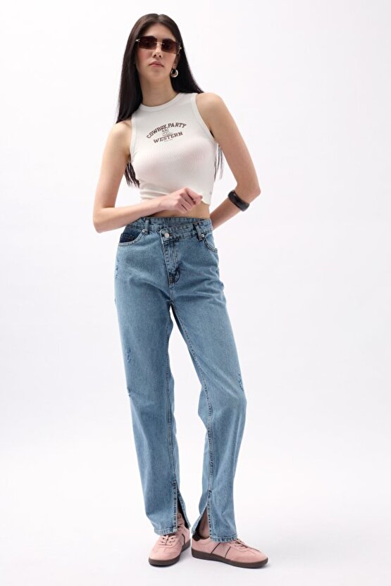 Gökyüzü Moda Asimetrik Bel Paça Yırtmaçlı Jean
