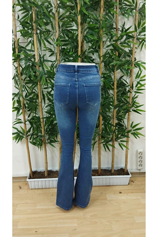 Kadın Yüksek Bel önden Düğmeli Cep Detay Ispanyol Paça Denim Pantolon