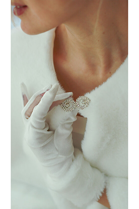 Uzun Broşlu Kürk Etol Ve Kırık Beyaz Kadife Kürklü Eldiven Kombin