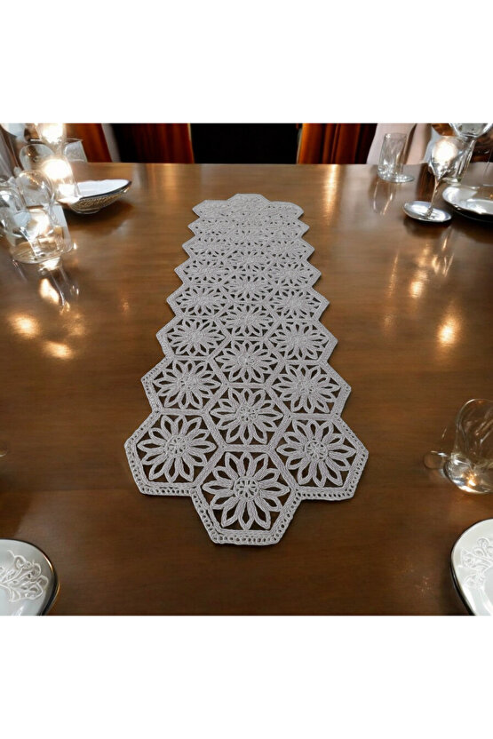 Fransız Dantel Yıldız Model 5 li, Masa Üzerine Runner İşlemeli Dantel (115X35CM