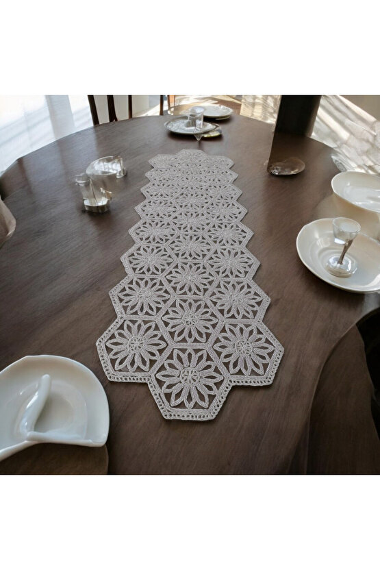 Fransız Dantel Yıldız Model 5 li, Masa Üzerine Runner İşlemeli Dantel (115X35CM