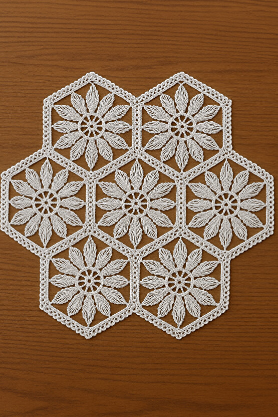 Fransız Dantel Yıldız Model 5 li, Masa Üzerine Runner İşlemeli Dantel (115X35CM