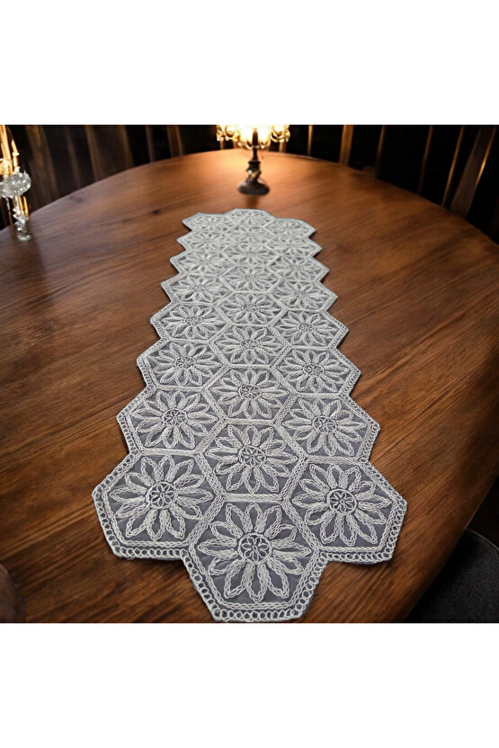 Fransız Dantel Yıldız Model 5 li, Masa Üzerine Runner İşlemeli Dantel (115X35CM