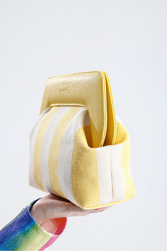Heybes Kadın Sarı Çizgi Desenli Kanvas Clutch El Çantası