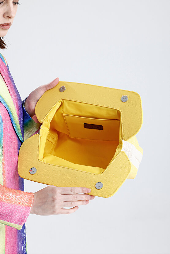 Heybes Kadın Sarı Çizgi Desenli Kanvas Clutch El Çantası