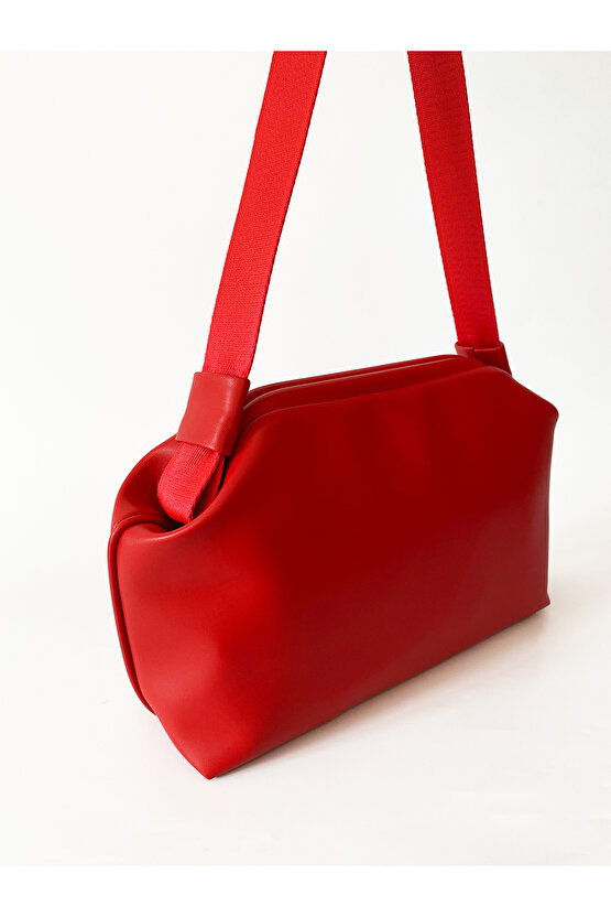 Heybes Kadın Kırmızı Vegan Deri Çıkarılabilir Saplı Omuz ve El Çantası