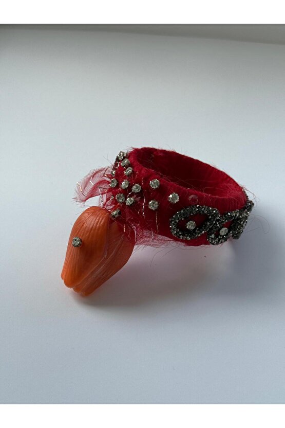 Cemil İpekçi yaz defilesi özel tasarım bilezik 1