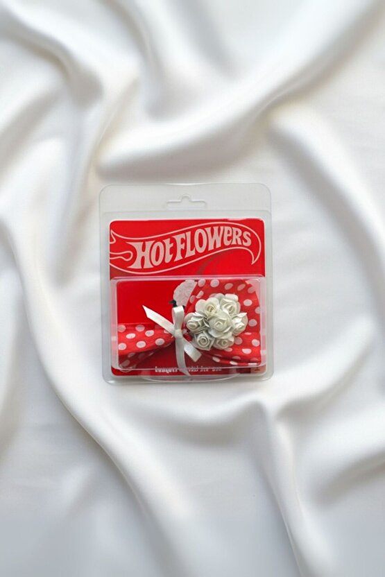 Hot Flowers Özel Tasarım Puantiyeli Kırmızı Beyaz Gül Buketi Koleksiyonluk Minik Buket