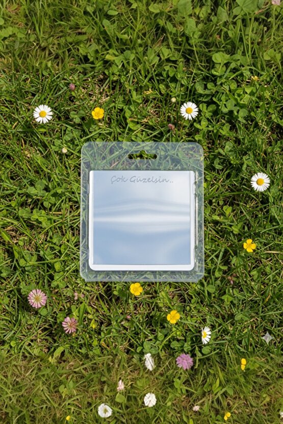 Hot Flowers Aynalı Mini Çiçek Buketi Sevgiliye Özel Hediye Özel Tasarım Love Flowers Aksesuar