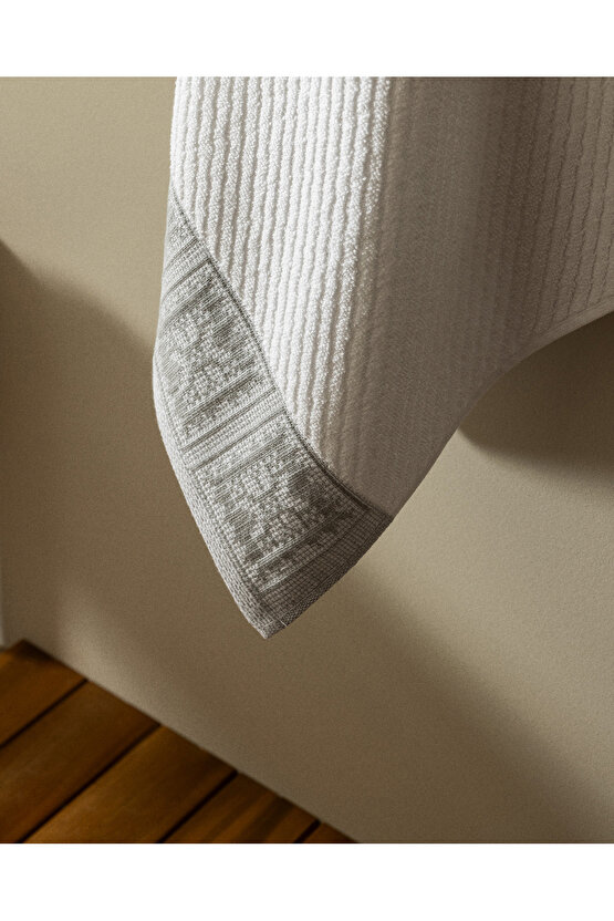 Zeste %100 Pamuk Banyo Havlusu - BeyazGri