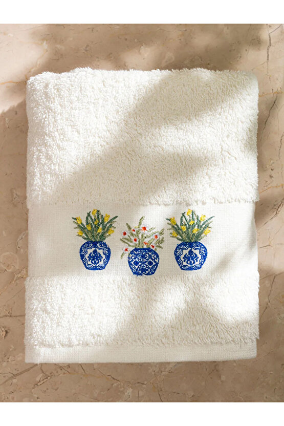 LCW Ekru Nakışlı Pamuklu Yüz Havlusu 50x80 Cm