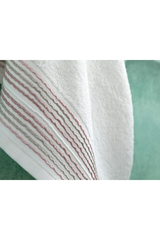 Arıanna Pamuklu Brodeli Yüz Havlusu 50x70 Cm Ekru