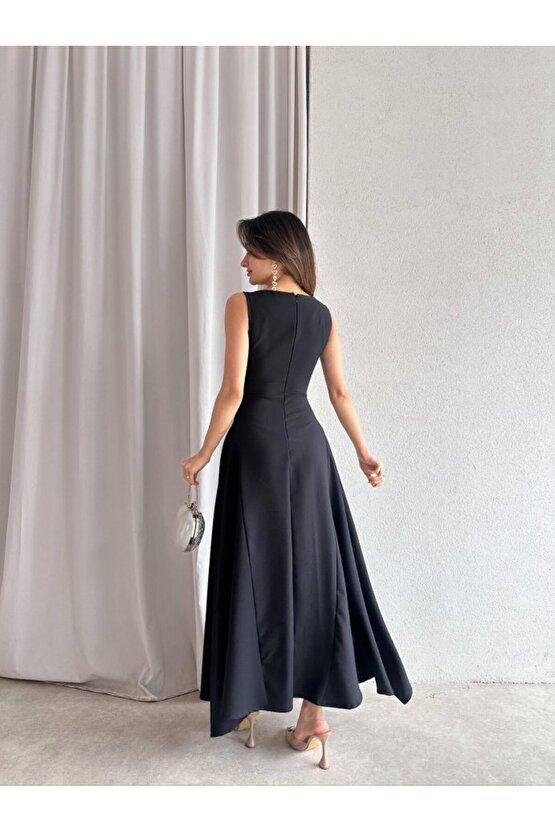 Kadın Taş Fiyonk Detaylı Uzun Elbise