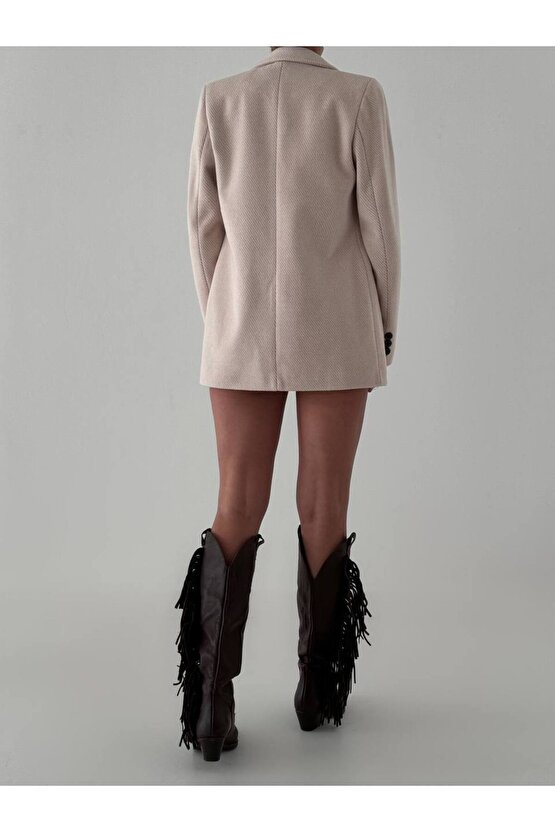 Balık Sırtı Desenli Astarlı Düğmeli Krem Kaşe Kumaş Kısa Boy Kaban