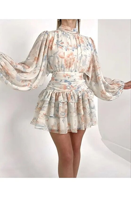 Dik Yakalı Drapeli Sırt Detaylı Çiçek Desenli Krem Mini Şifon Elbise