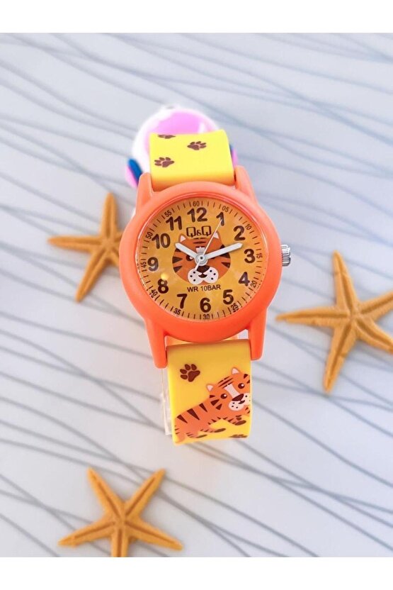 V22A-016VY Q&Q Silikon Kordonlu 10 Atm Su Geçirmez Unisex Çocuk Kol Saati