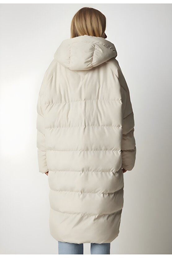 Kadın Oversize Uzun Kapüşonlu Şişme Mont – Bej