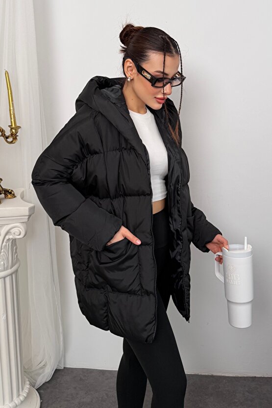 Kadın Kapüşonlu Oversize Siyah Şişme Mont - Puffer Yarasa Kol Kışlık Kaban