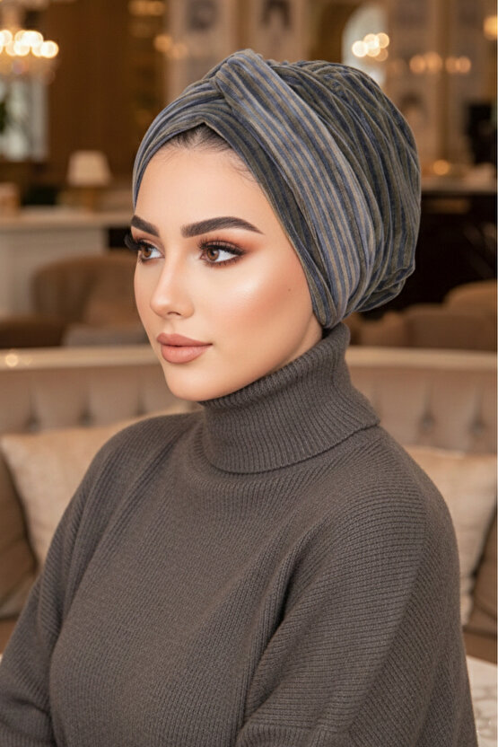 Antrasit Çizgili Burgu Detaylı Bone