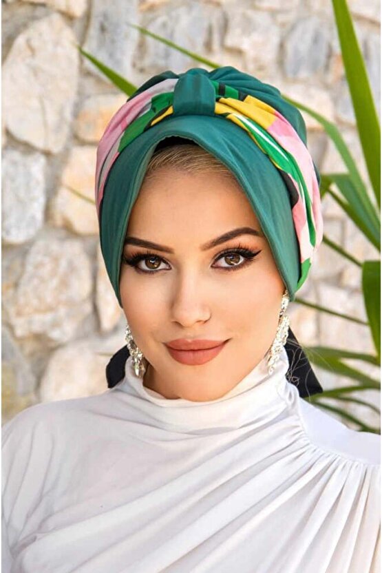 Zümrüt Geometrik Bantlı Şapka Bone