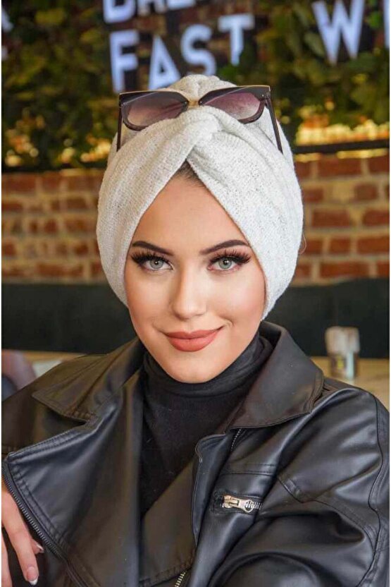 Beyaz Triko Kışlık Burgu Bone