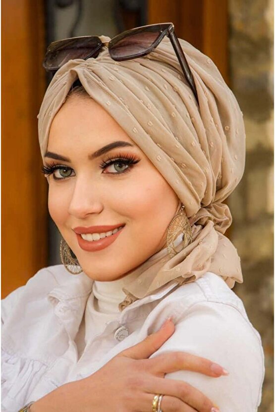 Bej Ponpon Tokalı Bone