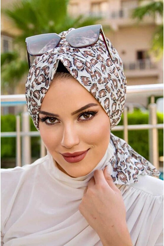 Leopar Desenli Tokalı Bone