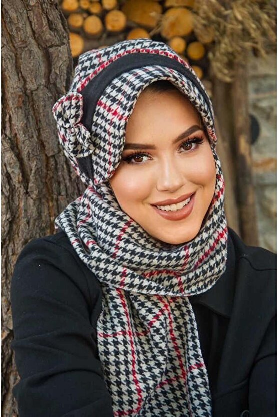 Siyah Kazayağı Fiyonk Aksesuarlı Tesettür Şapka