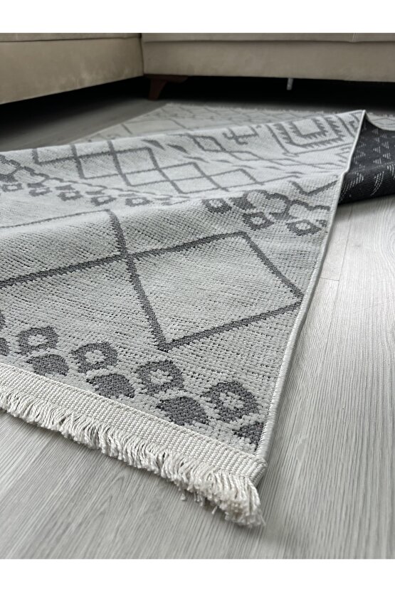 Modern İskandinav Desenli Yıkanabilir Kaymaz Dokuma Taban Şönil Halı Açık Gri