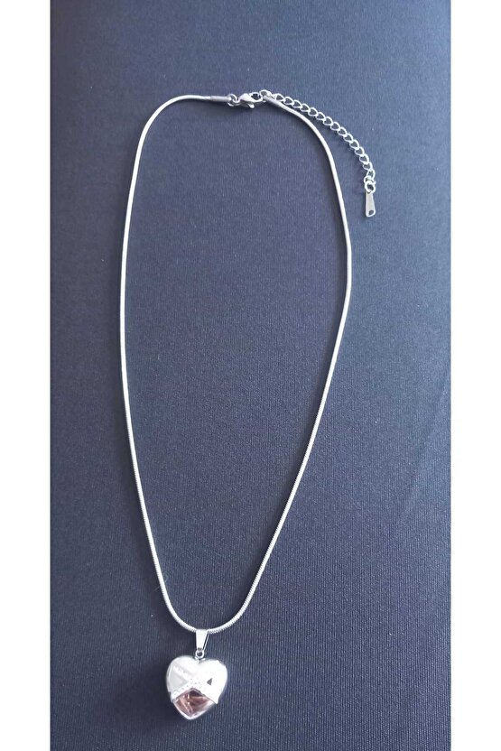 Çelik  Kalpli  Kolye