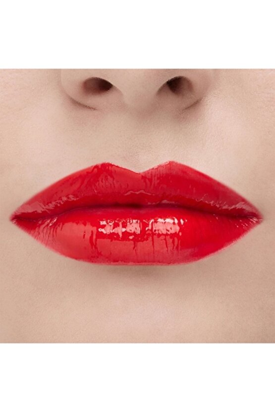 Dolgun Görünüm Veren Ruj 550