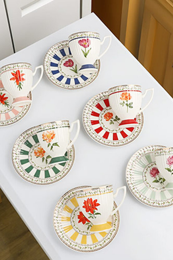 6 Renk Çiçek Desenli Porselen Kahve Fincan Takımı 12 Parça – 6 Kişilik Şık Sunum Seti