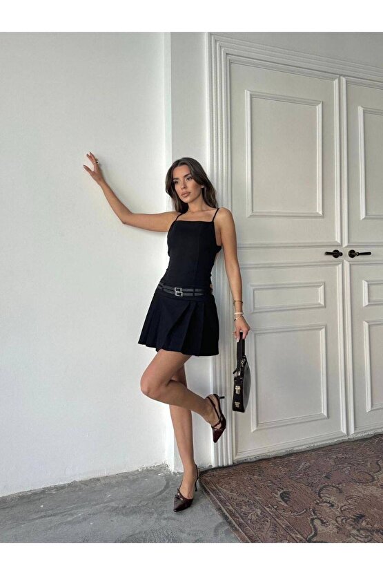 Sırt Dekolteli Kemerli Pileli Etek Likralı Mini Elbise