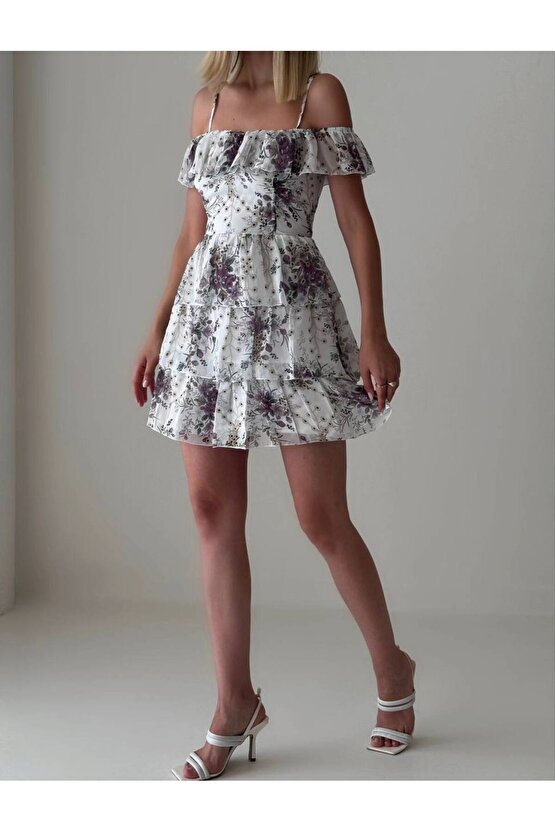 Düşük Omuz Kat Etekli Gipeli Şifon Kumaş Mini Beyaz Elbise