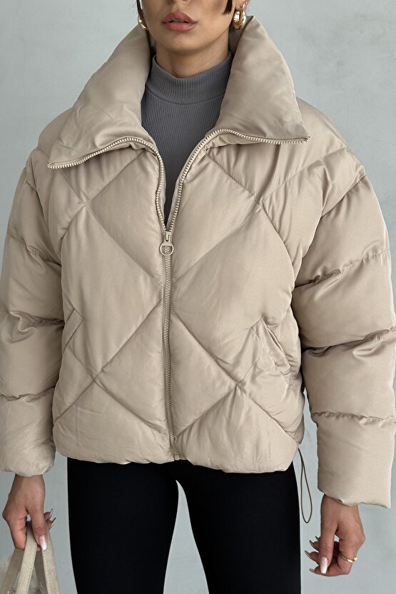 Kadın Bej Oversize Şişme Mont - Baklava Desenli