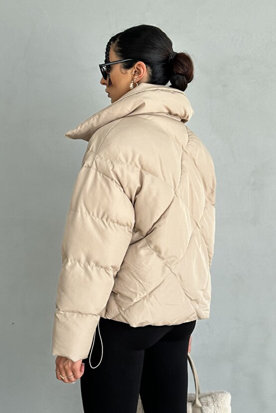 Kadın Bej Oversize Şişme Mont - Baklava Desenli